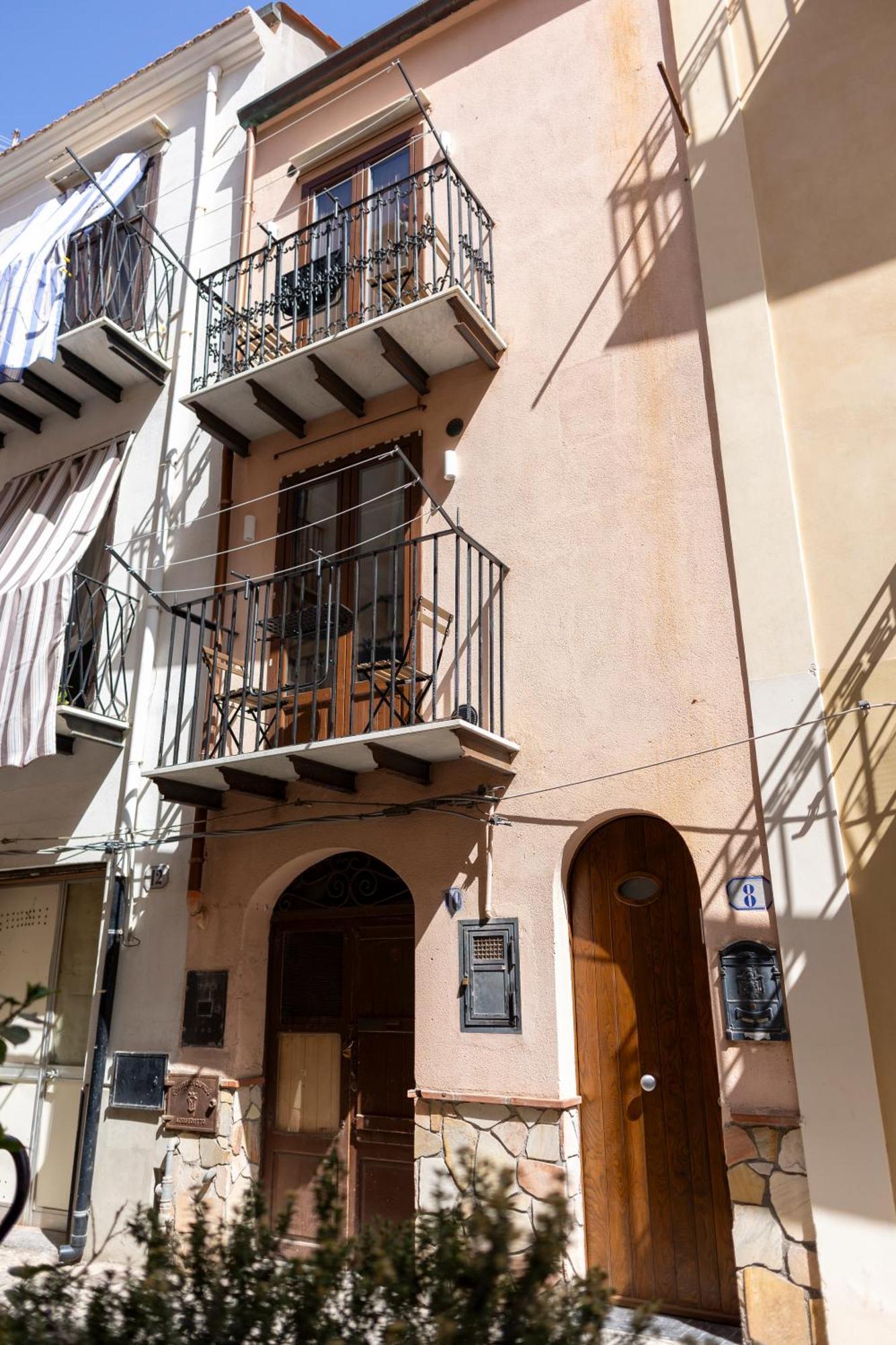 Aurora House Suite تْشيفالو المظهر الخارجي الصورة